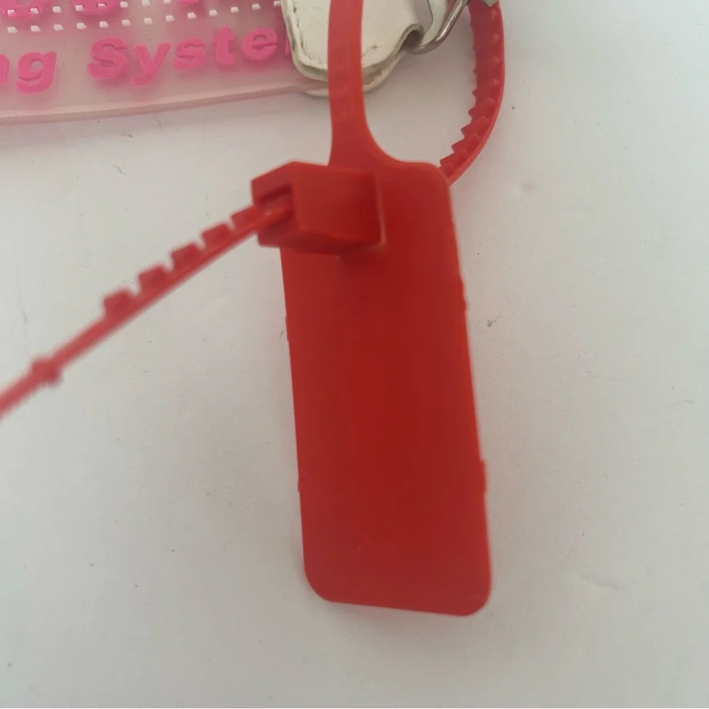 Off-White has silicone red